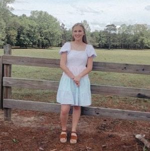 Meet your Posher, Caroline